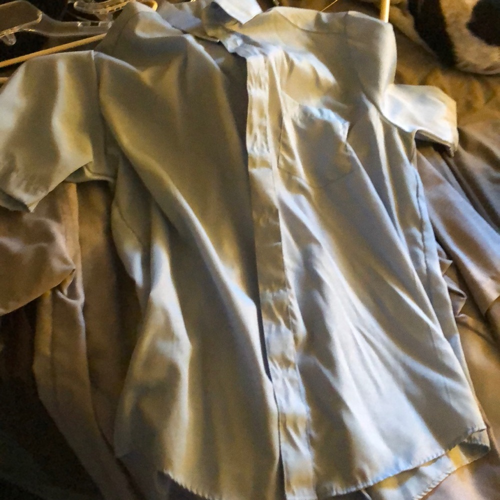 Men’s button down short sleeve